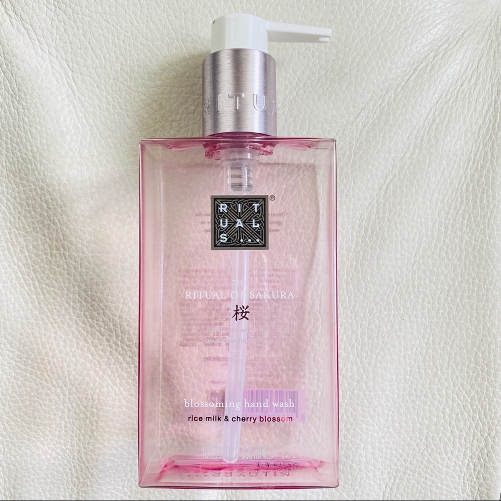Rituals pretty pink soap dispenser